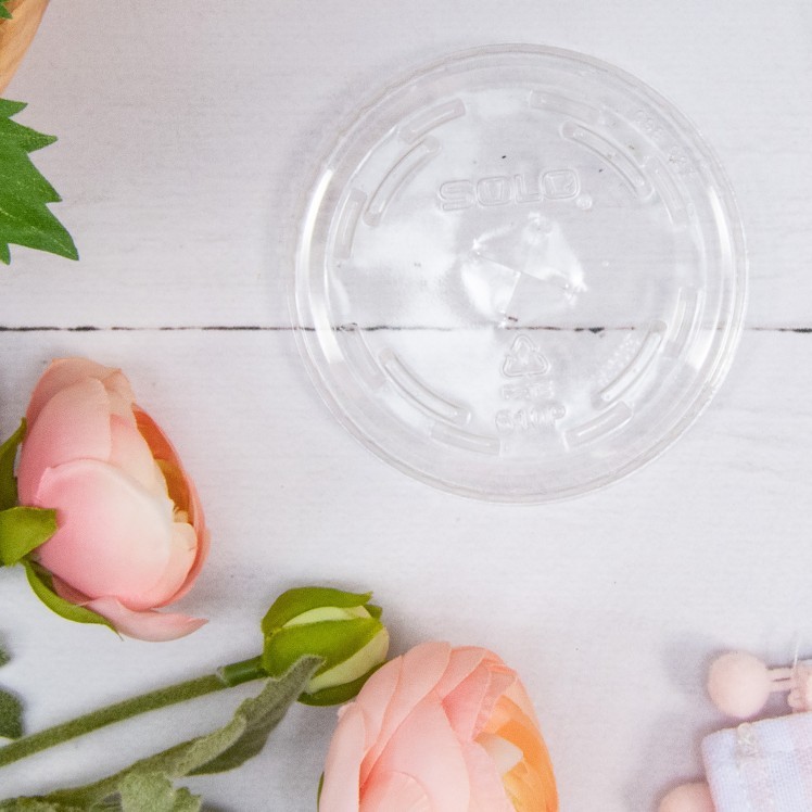 DART LID, CUP 9-10 OZ STRAW SLOTTED