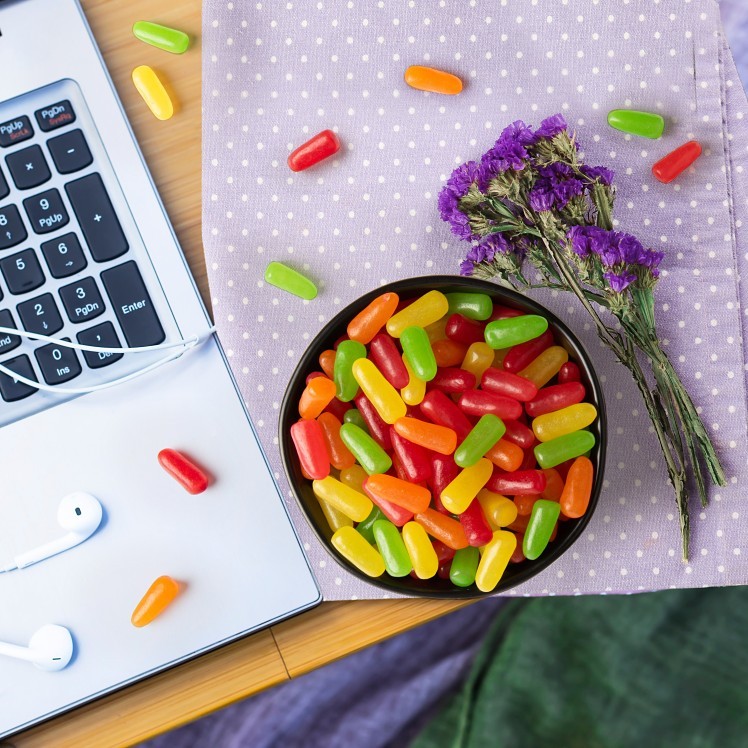 MIKE AND IKE SHARE SIZE ORIGINAL